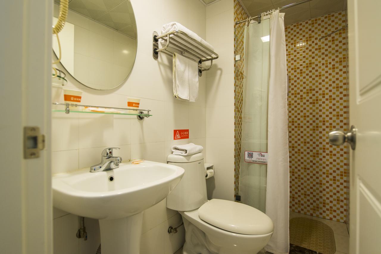 Home Inn Shanghai Century Park ภายนอก รูปภาพ