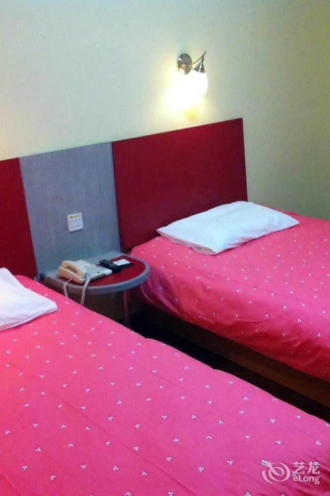 Home Inn Shanghai Century Park ภายนอก รูปภาพ